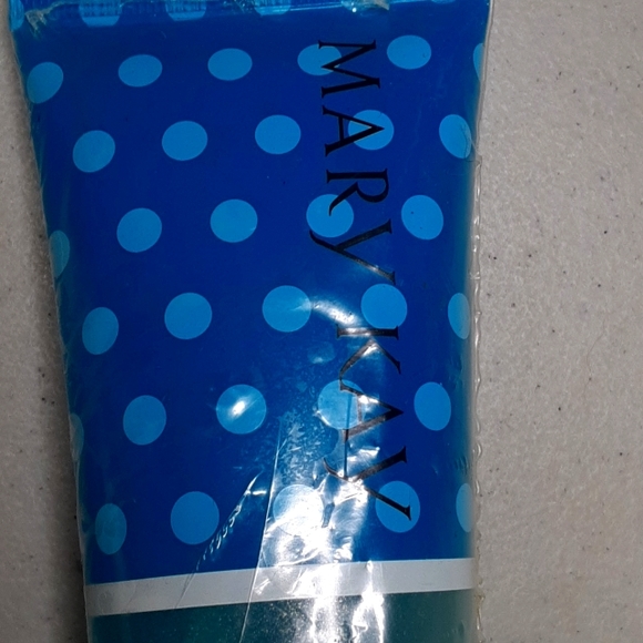 Mary Kay Tranquil Waters refreshing body gel - Picture 3 of 3